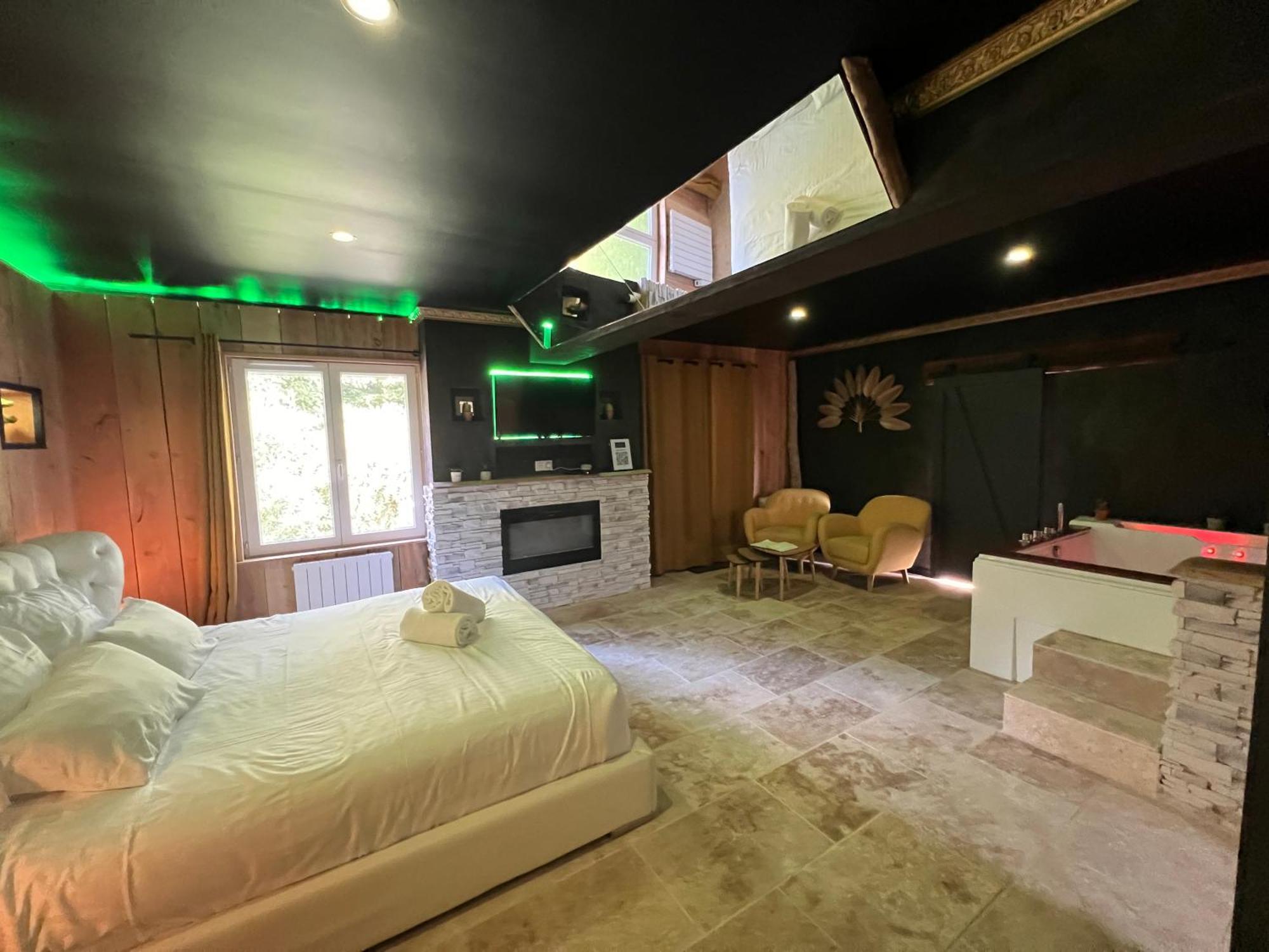 Le Lodge Des Charmes 5 Etoiles Leves Exteriér fotografie